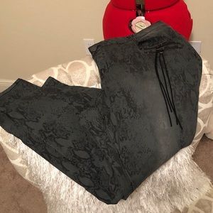 Snake skin skinny plus size